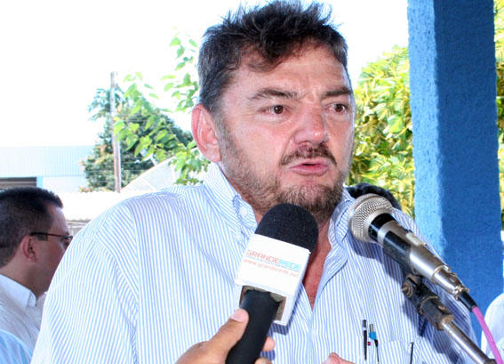 Wilson Martins lidera pesquisa para governador na região de Picos